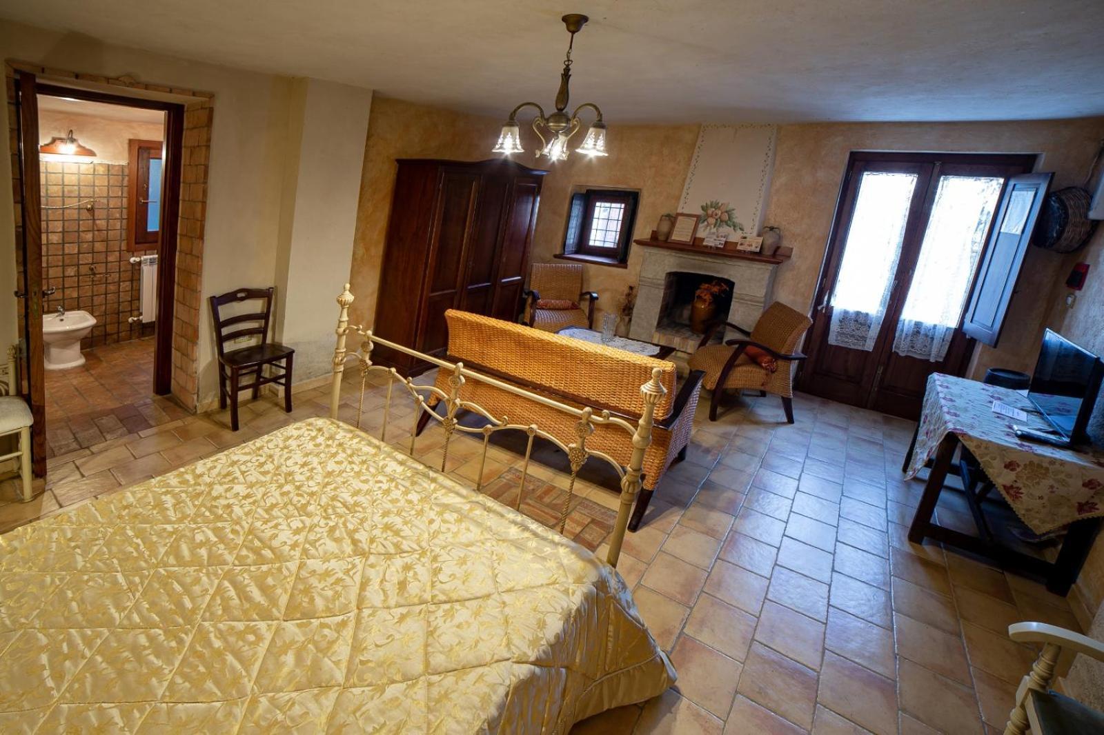 Agriturismo Masseria Fonte Di Maroglio Кастровиллари Экстерьер фото