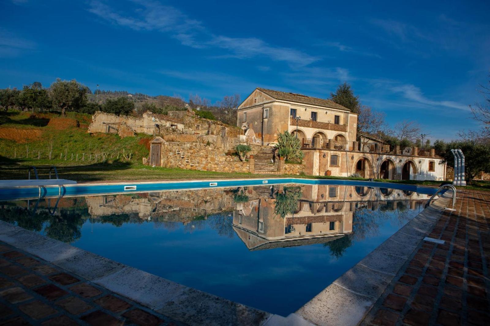 Agriturismo Masseria Fonte Di Maroglio Кастровиллари Экстерьер фото
