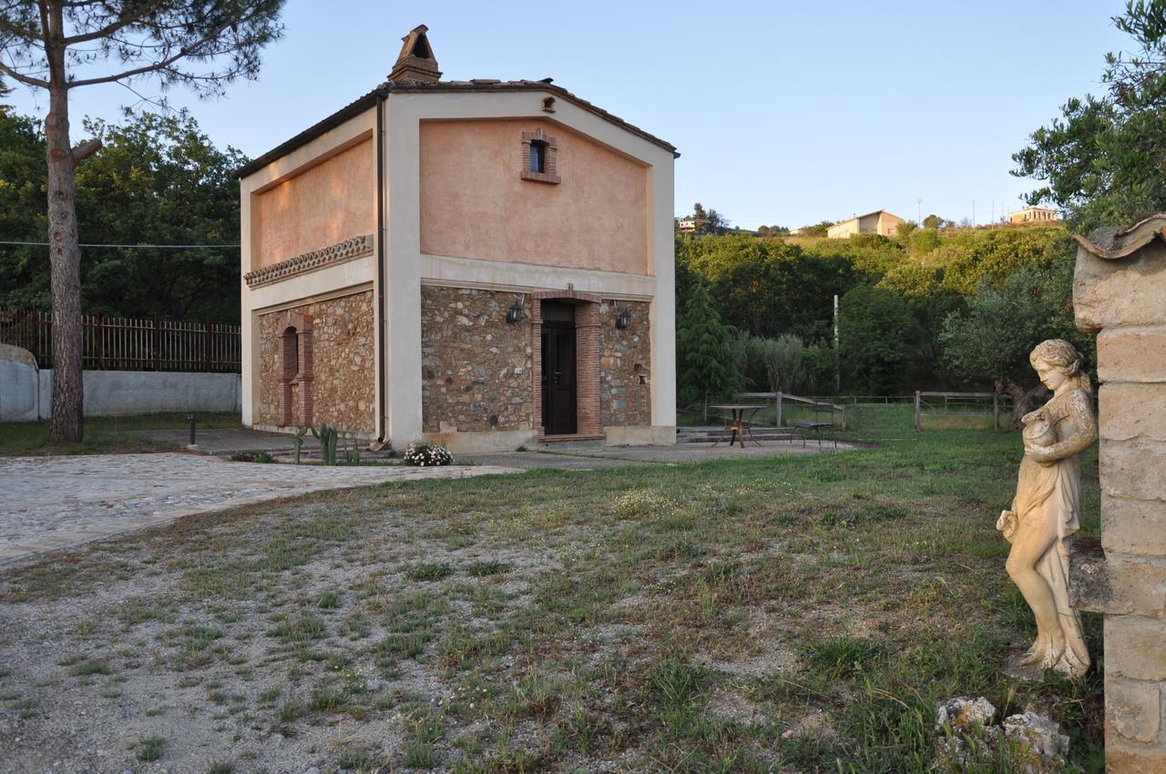 Agriturismo Masseria Fonte Di Maroglio Кастровиллари Экстерьер фото