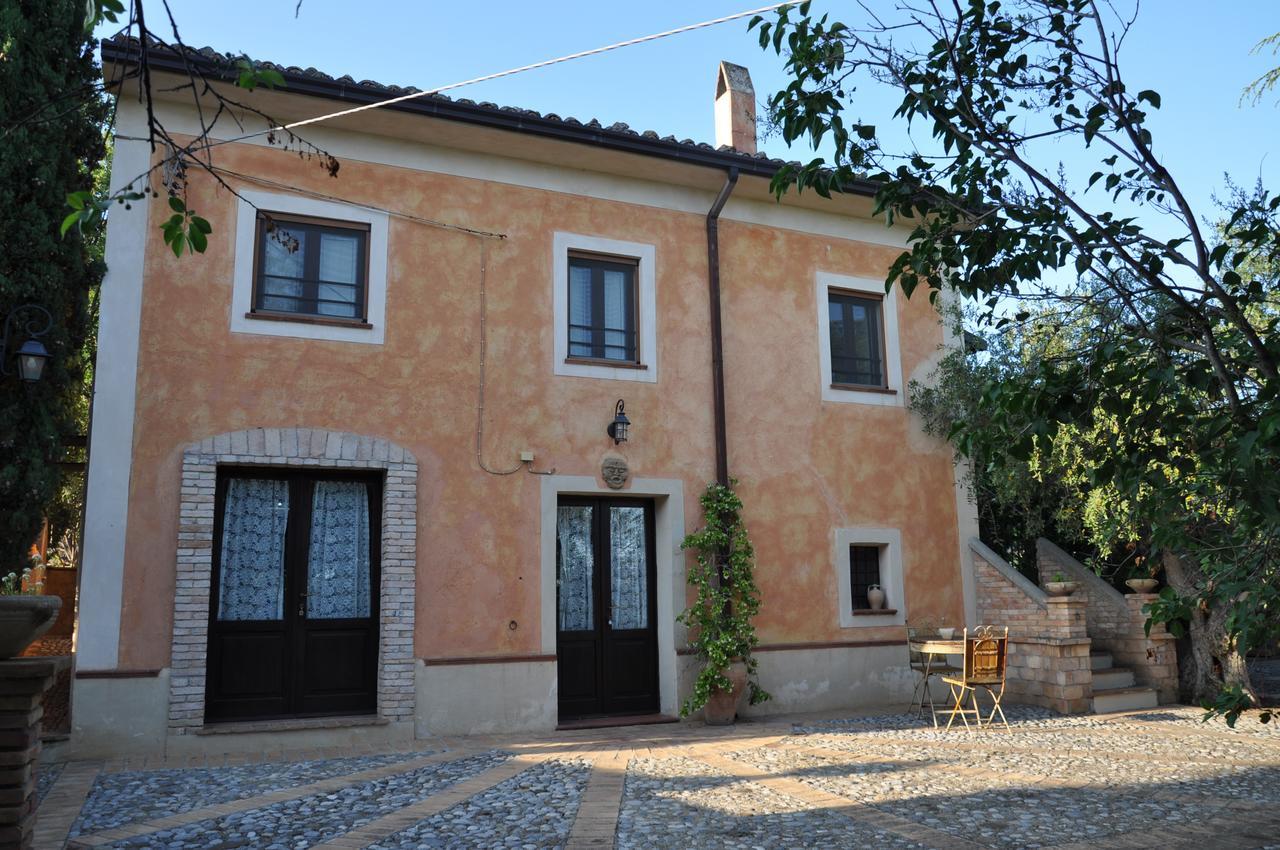 Agriturismo Masseria Fonte Di Maroglio Кастровиллари Экстерьер фото